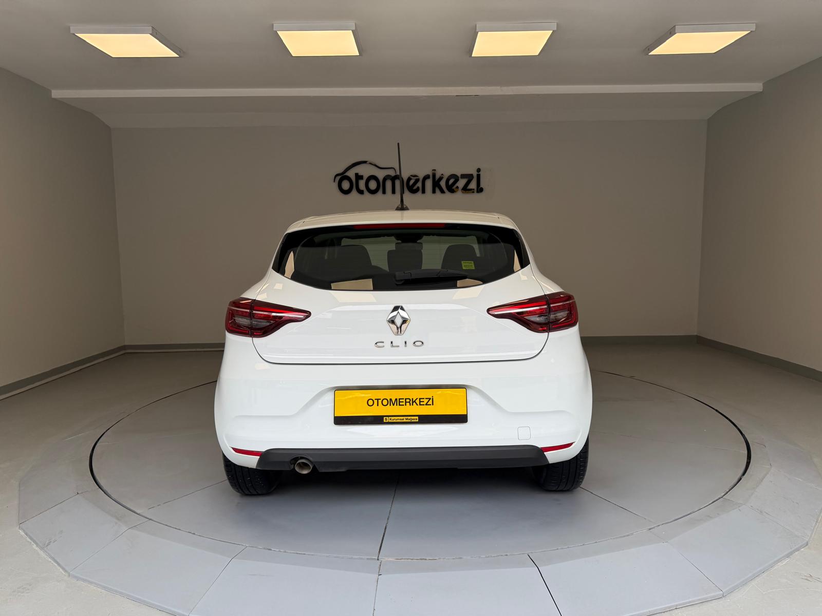 RENAULT CLIO 9